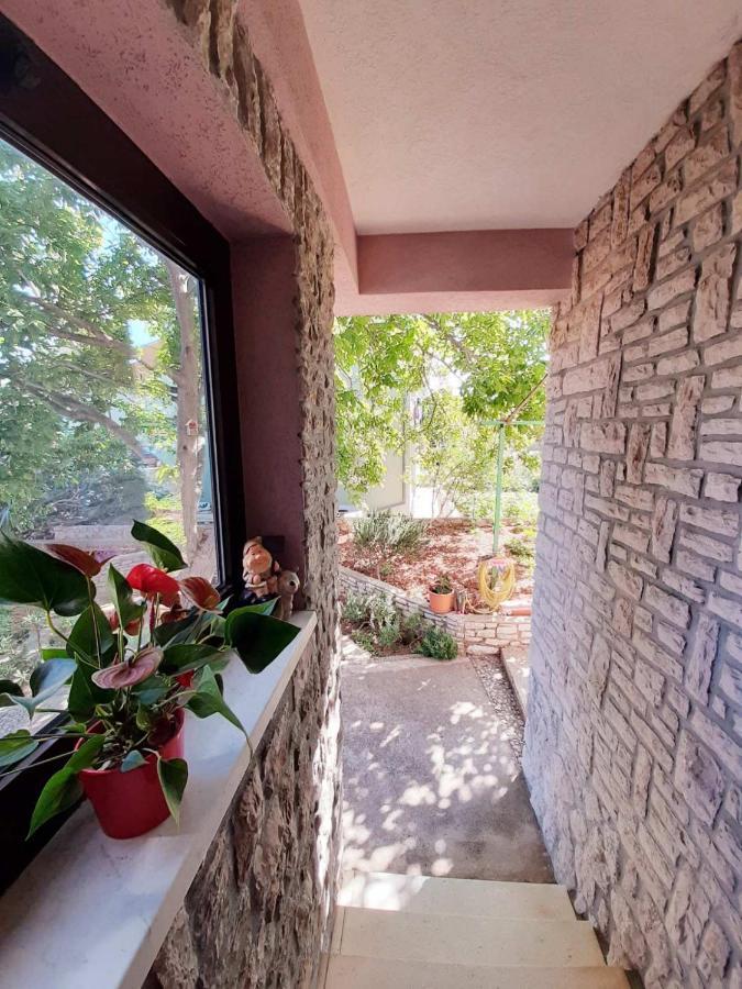 Apartments Izabela Muzic-Fornaric Cres Exterior photo