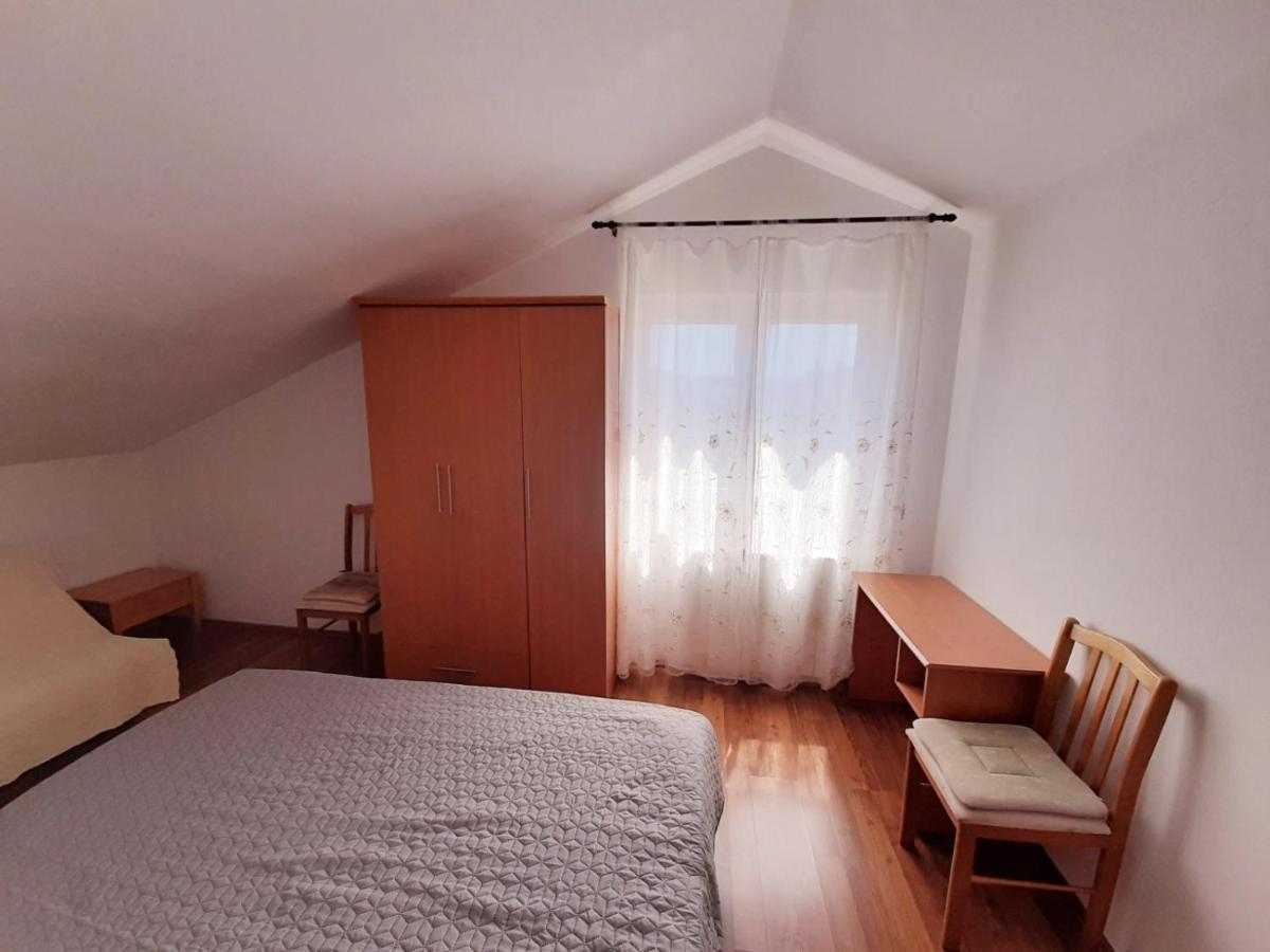 Apartments Izabela Muzic-Fornaric Cres Exterior photo