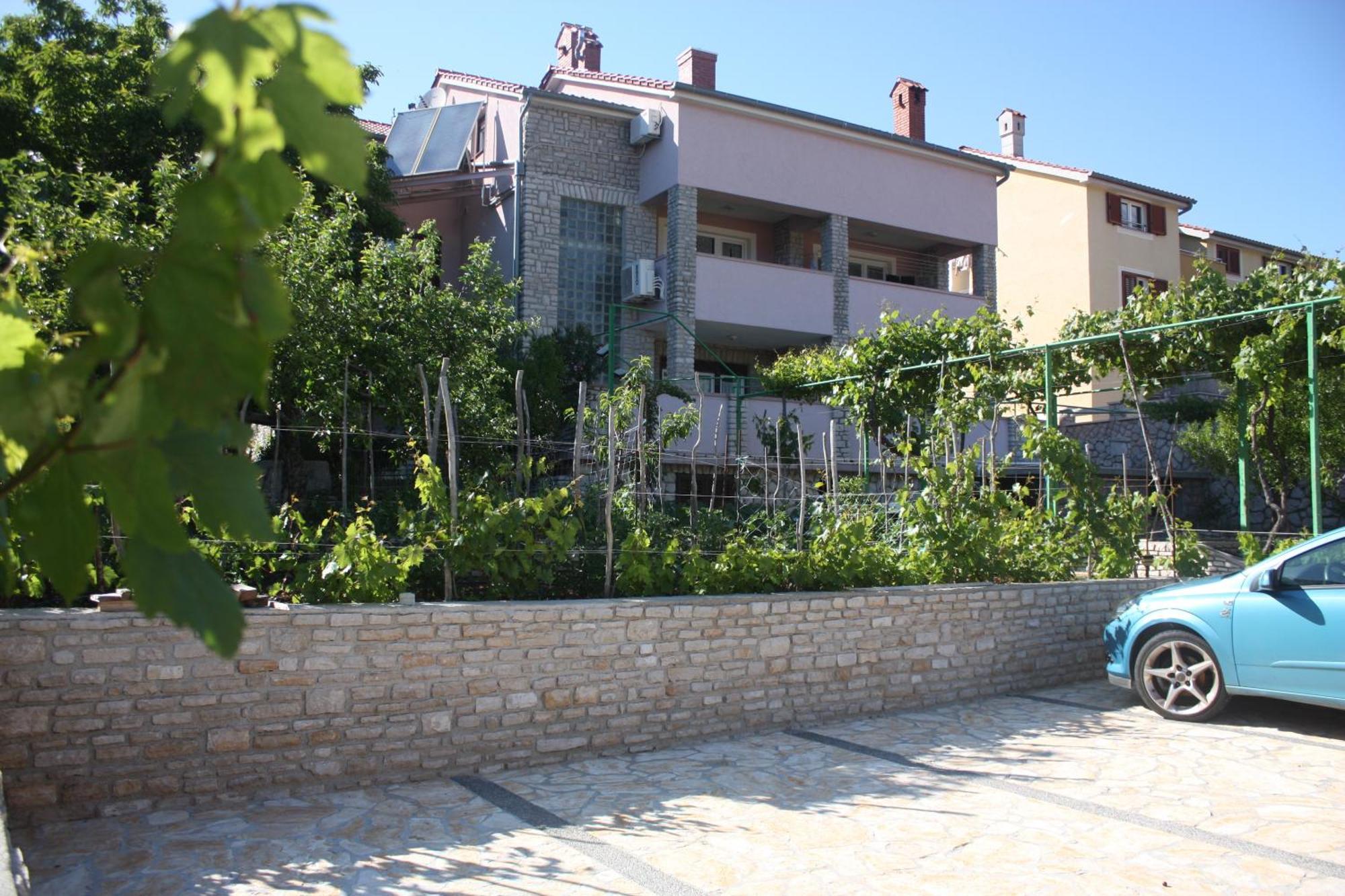 Apartments Izabela Muzic-Fornaric Cres Exterior photo